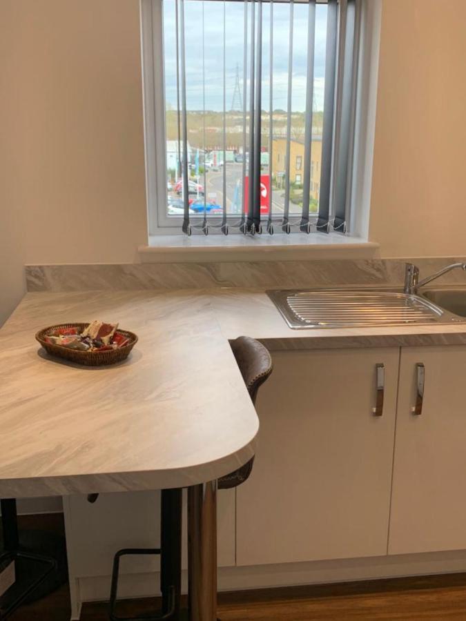 Lakeside 2 Bed Luxury Apartment No Parties No Events Early Check-In Late Check- Out Allowed West Thurrock Exterior photo