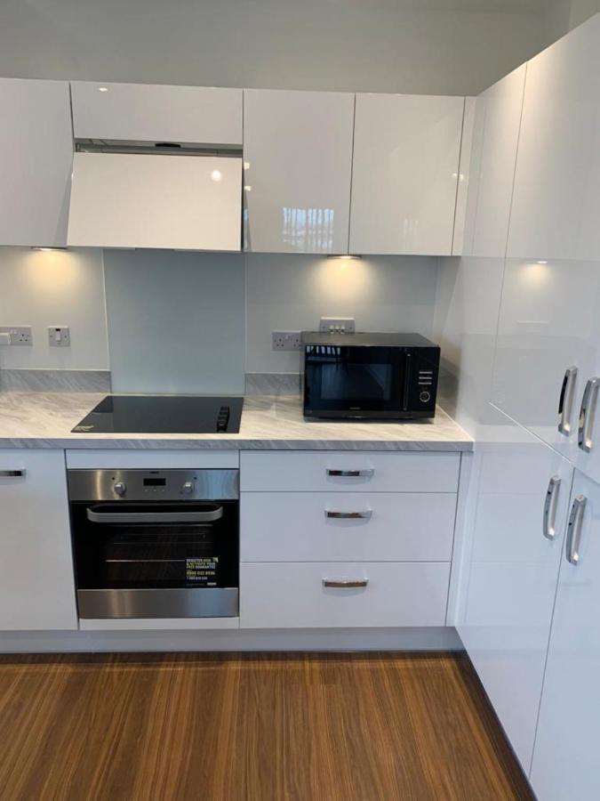 Lakeside 2 Bed Luxury Apartment No Parties No Events Early Check-In Late Check- Out Allowed West Thurrock Exterior photo
