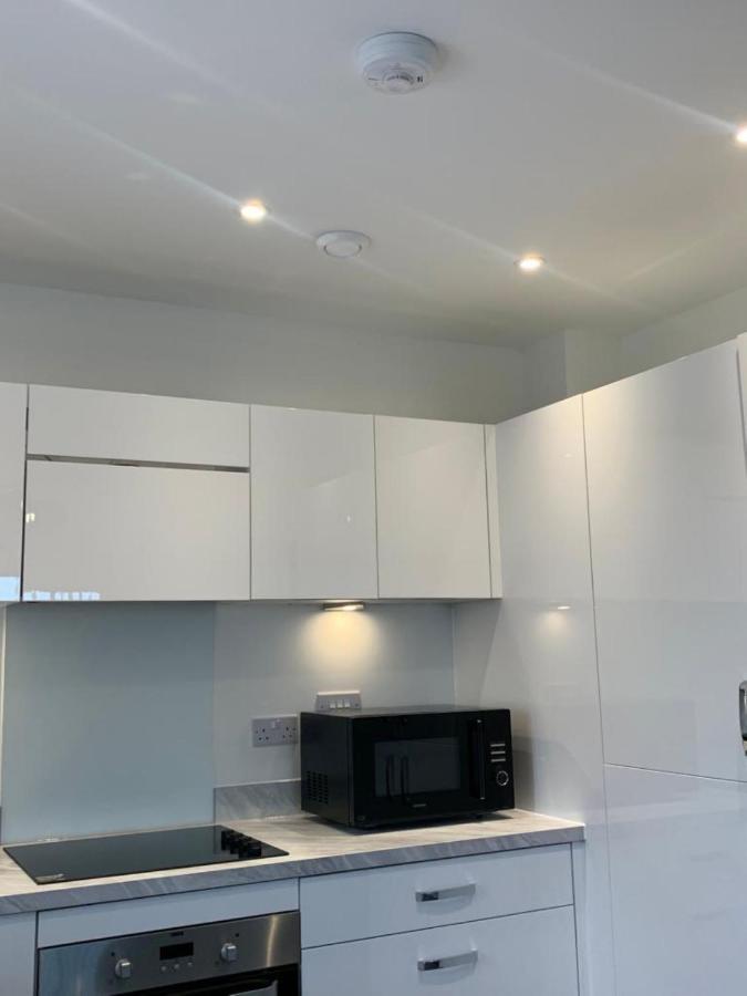 Lakeside 2 Bed Luxury Apartment No Parties No Events Early Check-In Late Check- Out Allowed West Thurrock Exterior photo