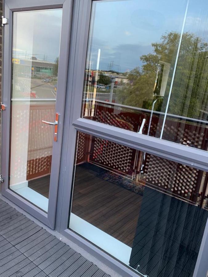 Lakeside 2 Bed Luxury Apartment No Parties No Events Early Check-In Late Check- Out Allowed West Thurrock Exterior photo
